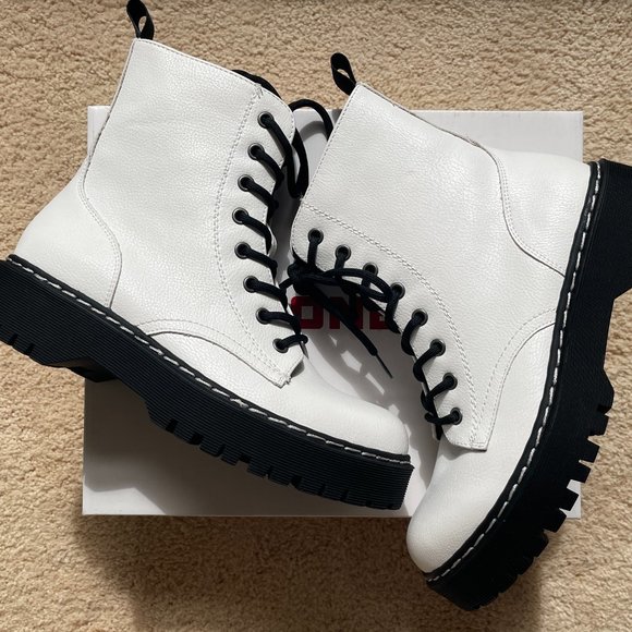 UNIONBAY Shoes - White UNIONBAY Combat Boots